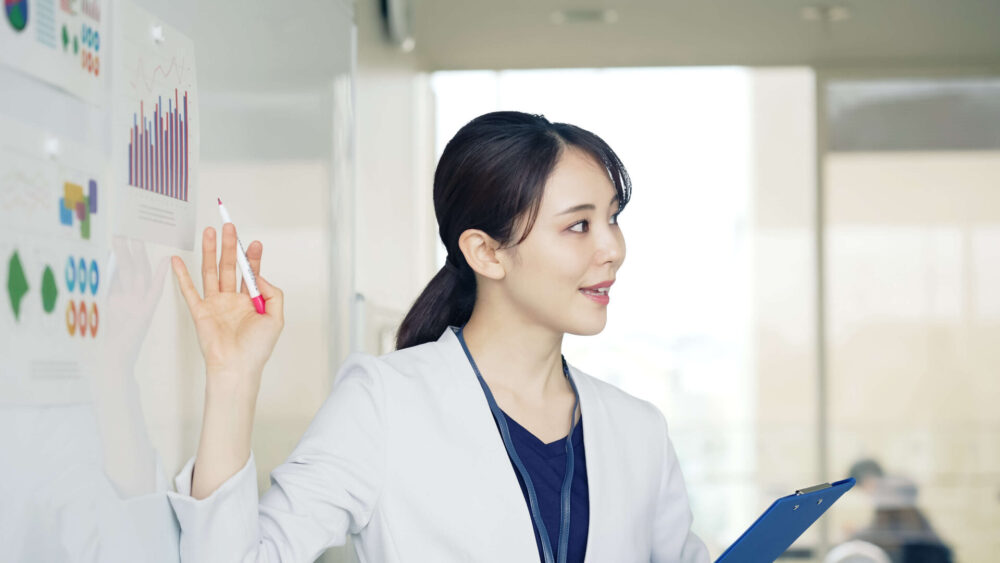 弁護士が副業するには？条件やメリット・デメリットをわかりやすく解説